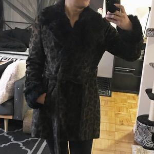 Leopard print with faux fur lines collar + sleeves